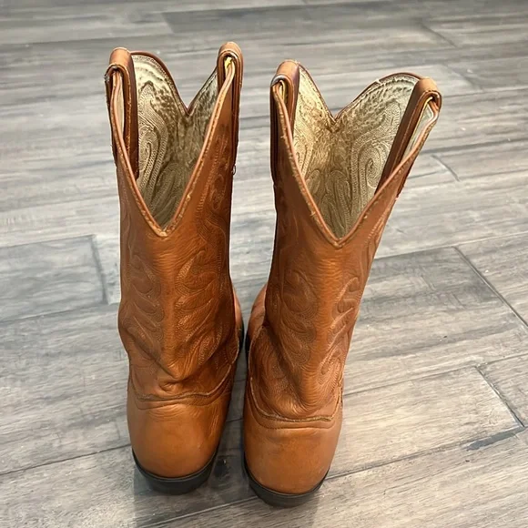 Durango Women's Heeled Boots in Rich Brown - Picture 4 of 15